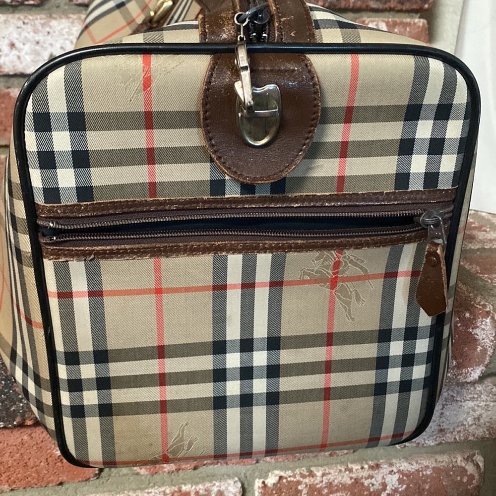VINTAGE Burberry’s Nova Check Duffle/Travel Bag - Picture 9 of 17
